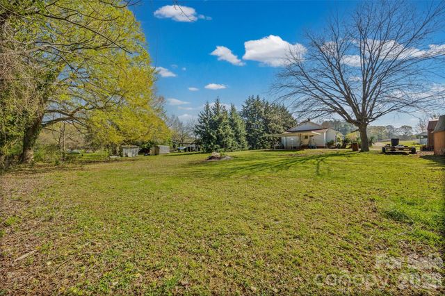 1315 Lithia Springs Road, Shelby, NC 28150