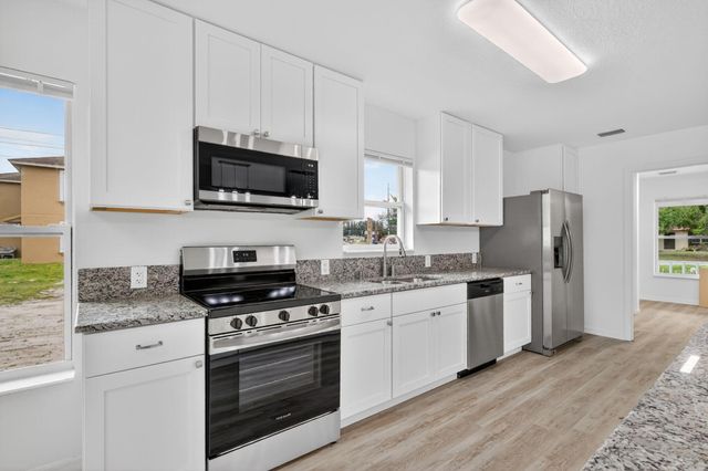 2206 S 34th Street, Fort Pierce, FL 34947