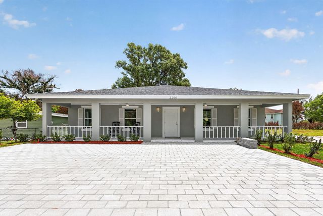 2206 S 34th Street, Fort Pierce, FL 34947