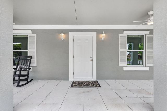 2206 S 34th Street, Fort Pierce, FL 34947