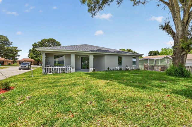 2206 S 34th Street, Fort Pierce, FL 34947
