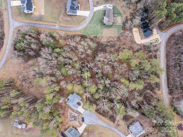 62 Crystal Cove Drive 4, Hendersonville, NC 28739