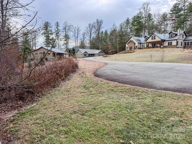 62 Crystal Cove Drive 4, Hendersonville, NC 28739