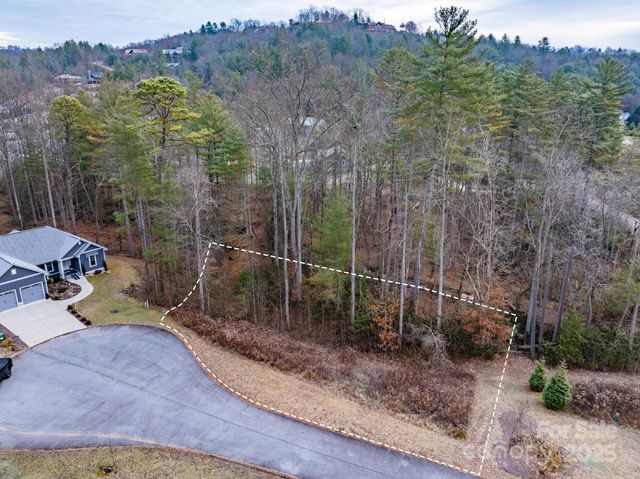 62 Crystal Cove Drive 4, Hendersonville, NC 28739