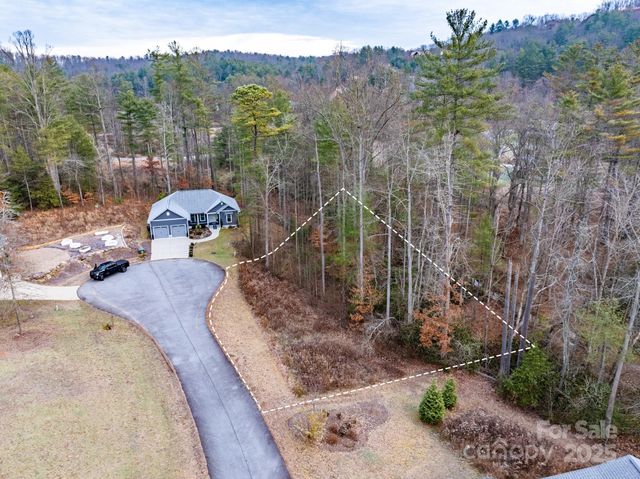 62 Crystal Cove Drive 4, Hendersonville, NC 28739
