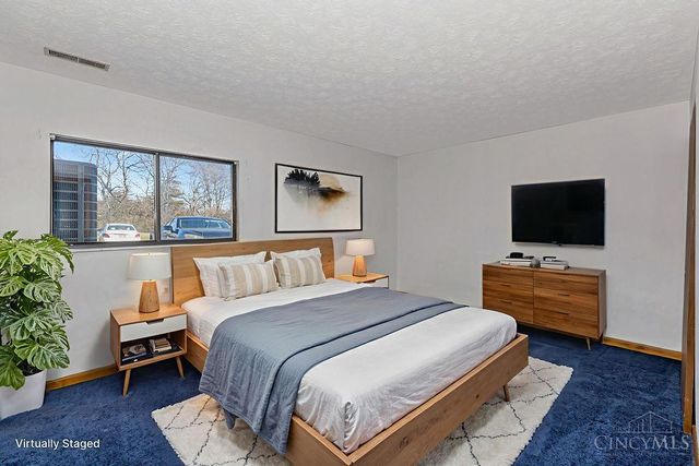 9578 Woodland Hills Drive, West Chester, OH 45011