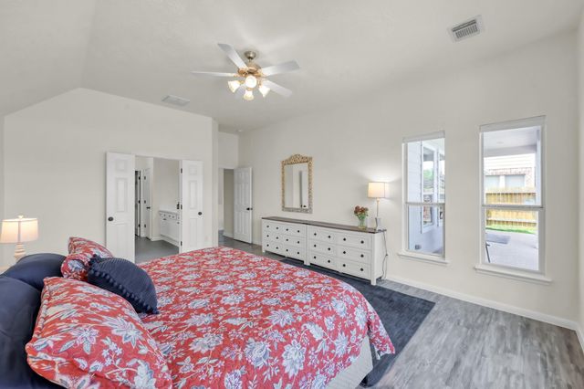 2885 Woodland Glen Lane, Conroe, TX 77385