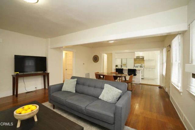 45 N Meridith Avenue, Pasadena, CA 91106