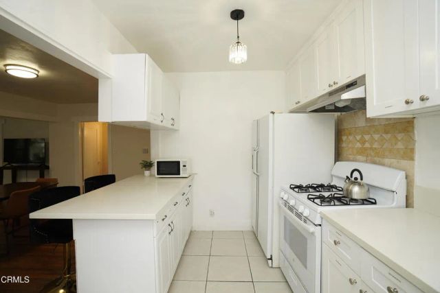 45 N Meridith Avenue, Pasadena, CA 91106