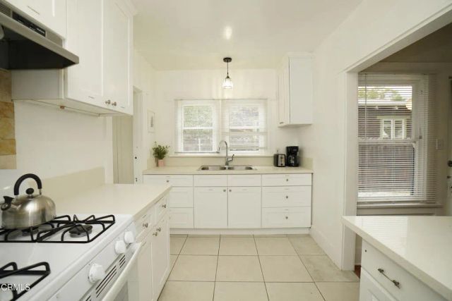 45 N Meridith Avenue, Pasadena, CA 91106