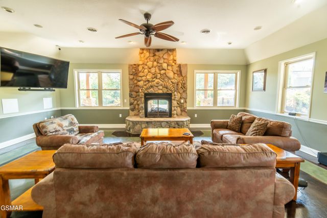 1150 Sanctuary Shores Way, Sevierville, TN 37876