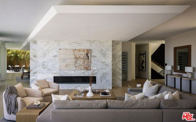 1895 Rising Glen Road, West Hollywood, CA 90069
