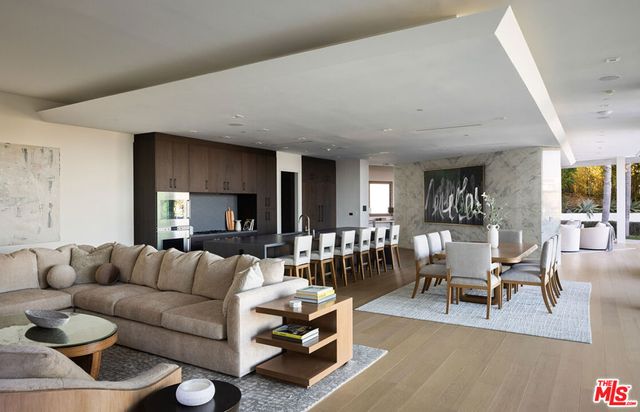 1895 Rising Glen Road, West Hollywood, CA 90069