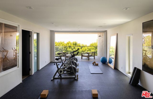 1895 Rising Glen Road, West Hollywood, CA 90069