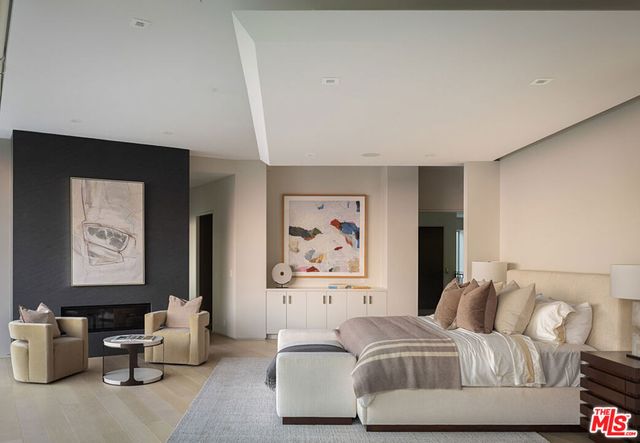 1895 Rising Glen Road, West Hollywood, CA 90069