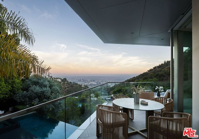 1895 Rising Glen Road, West Hollywood, CA 90069
