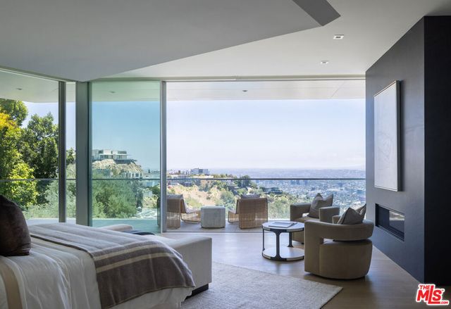 1895 Rising Glen Road, West Hollywood, CA 90069