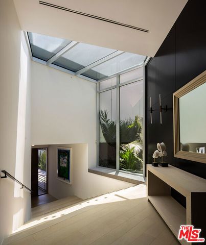 1895 Rising Glen Road, West Hollywood, CA 90069