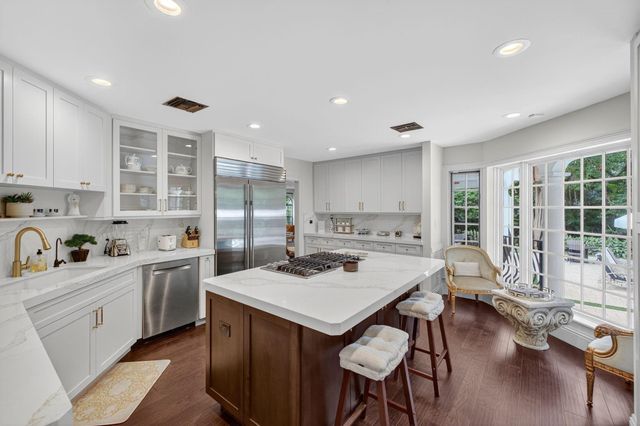 2616 ACACIA Court, Fort Lauderdale, FL 33301