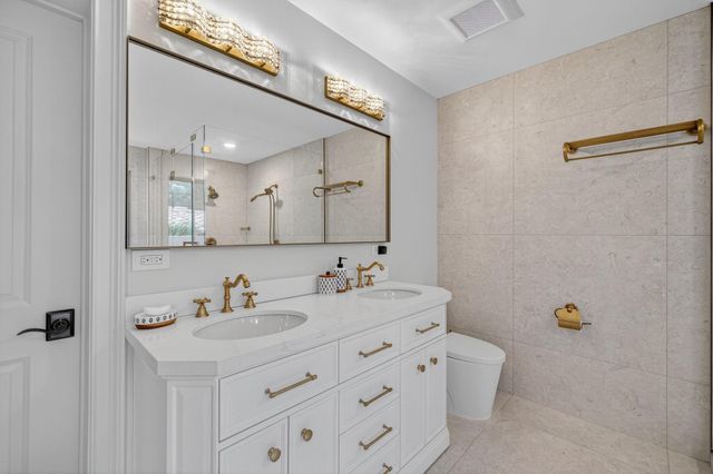 2616 ACACIA Court, Fort Lauderdale, FL 33301