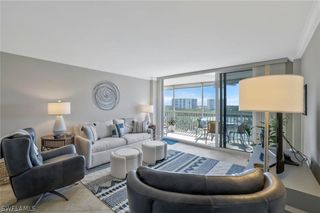 5 Bluebill AVE 812, Naples, FL 34108