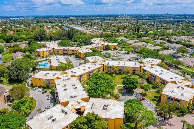 4334 NW 9th Avenue 7-1C, Deerfield Beach, FL 33064