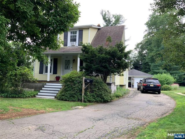 210 Franklin Avenue, Wyckoff, NJ 07481
