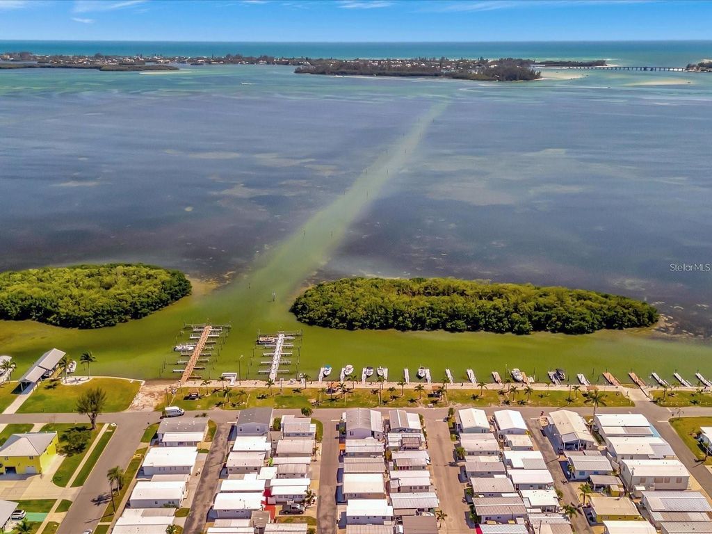 Image 5 of property listing at 4511 106TH STREET W, Bradenton, FL 34210