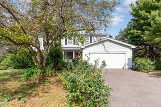 121 S Raddant Road, Batavia, IL 60510