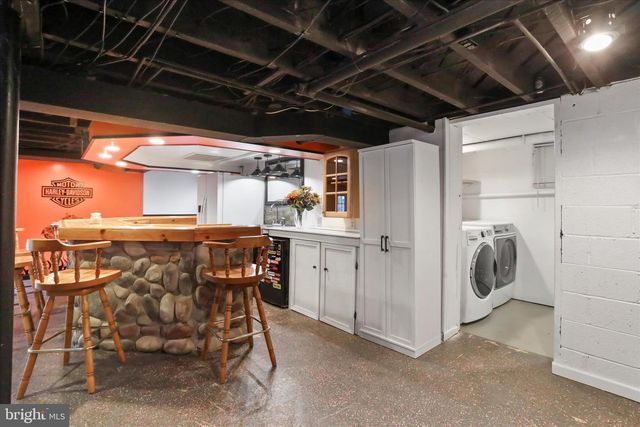 1064 STRASBURG RD, Front Royal, VA 22630