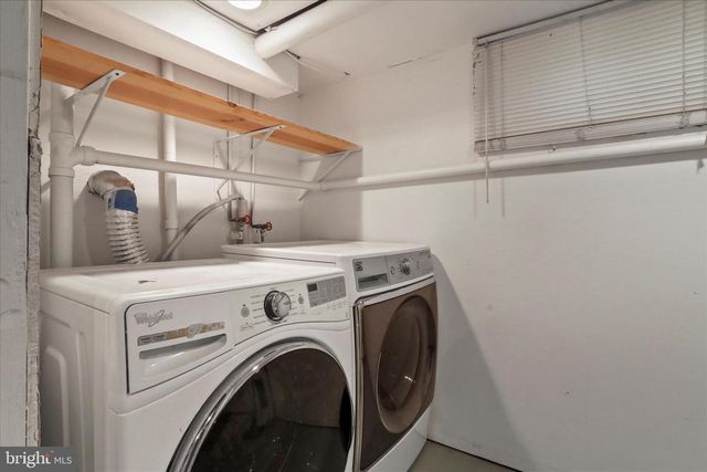 1064 STRASBURG RD, Front Royal, VA 22630