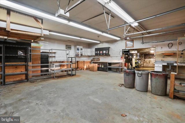 1064 STRASBURG RD, Front Royal, VA 22630