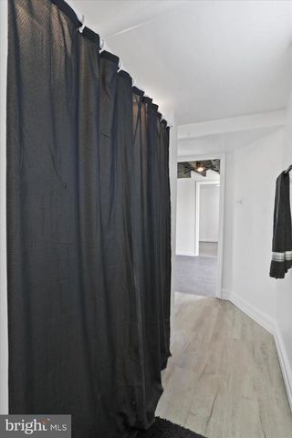 1064 STRASBURG RD, Front Royal, VA 22630