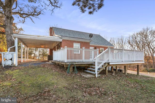 1064 STRASBURG RD, Front Royal, VA 22630