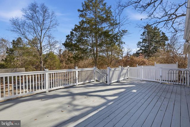 1064 STRASBURG RD, Front Royal, VA 22630