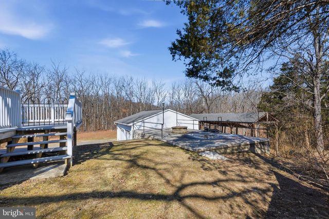 1064 STRASBURG RD, Front Royal, VA 22630