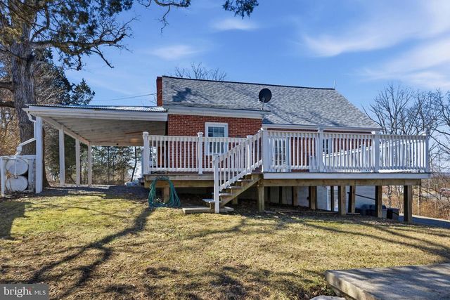 1064 STRASBURG RD, Front Royal, VA 22630