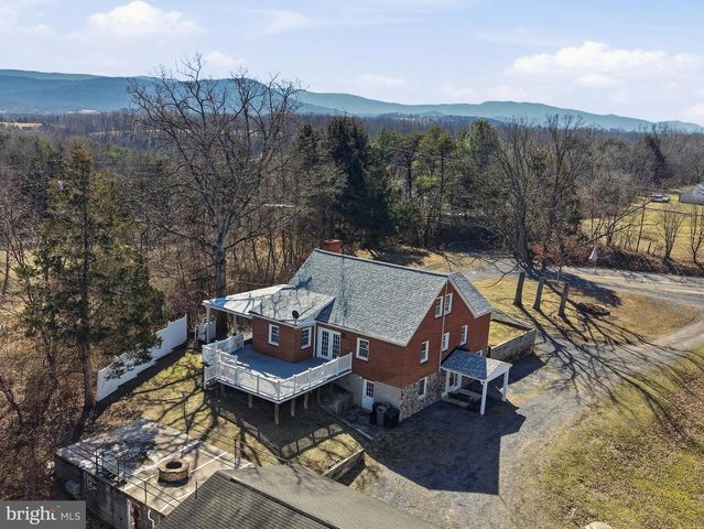 1064 STRASBURG RD, Front Royal, VA 22630