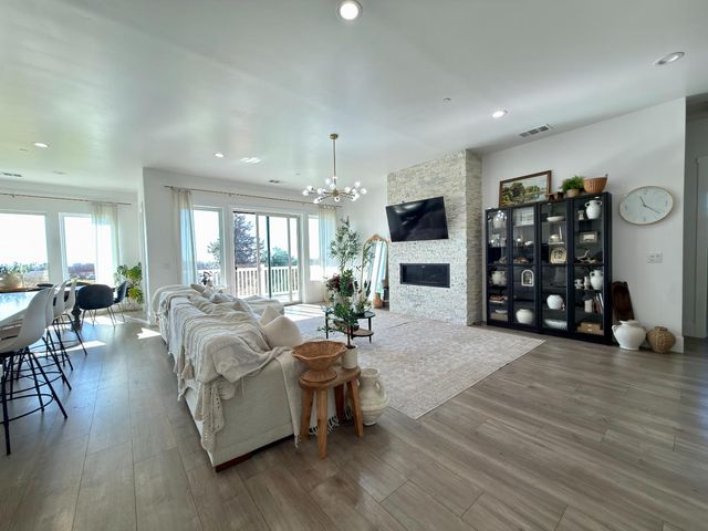 11260 Scofield Way, Auburn, CA 95603