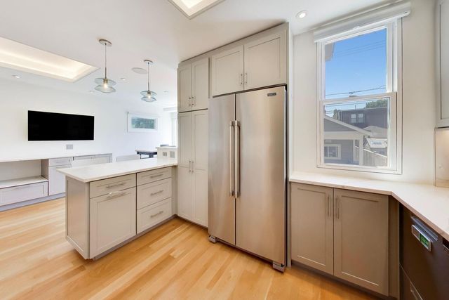 5241 W Dakin Street, Chicago, IL 60641