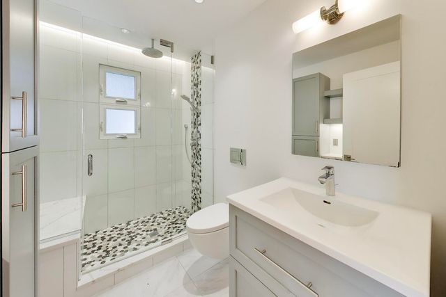 5241 W Dakin Street, Chicago, IL 60641