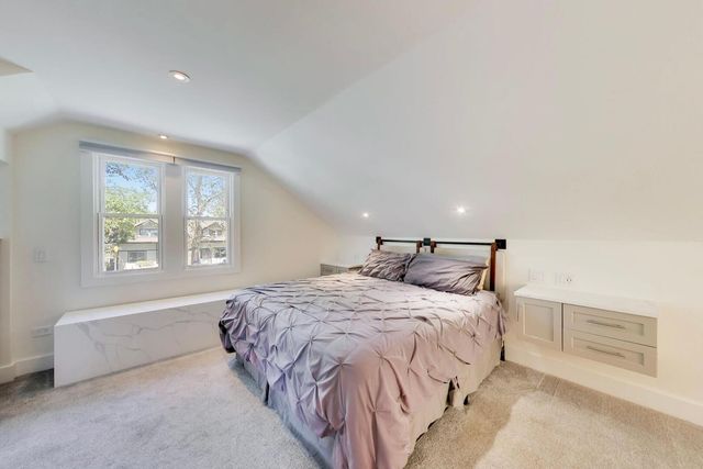 5241 W Dakin Street, Chicago, IL 60641