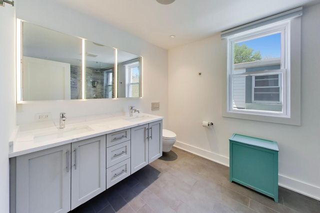 5241 W Dakin Street, Chicago, IL 60641