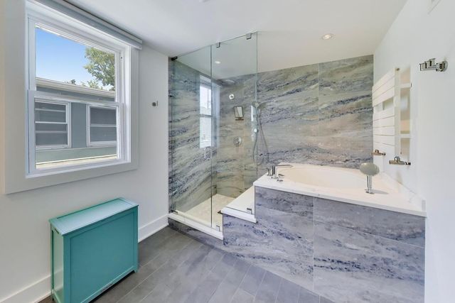 5241 W Dakin Street, Chicago, IL 60641