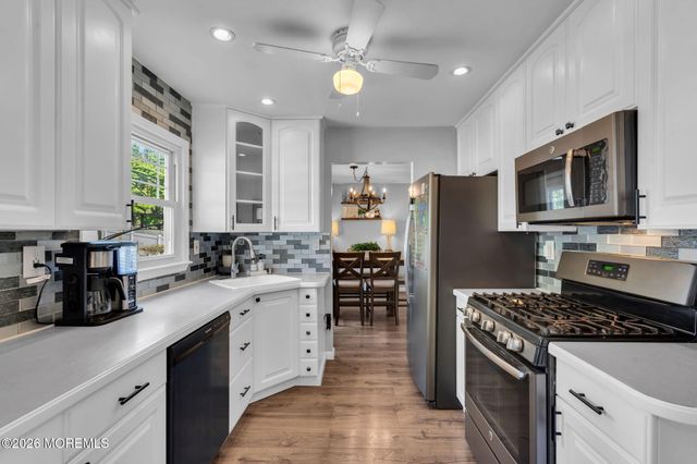 1058 Torremolinos Court, Toms River, NJ 08753