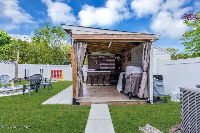 1058 Torremolinos Court, Toms River, NJ 08753