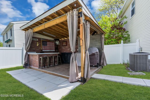 1058 Torremolinos Court, Toms River, NJ 08753