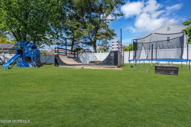 1058 Torremolinos Court, Toms River, NJ 08753