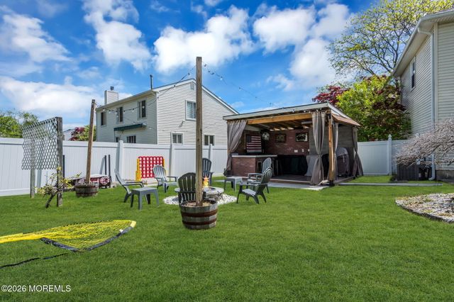 1058 Torremolinos Court, Toms River, NJ 08753