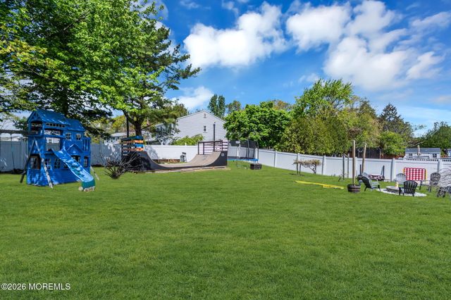 1058 Torremolinos Court, Toms River, NJ 08753